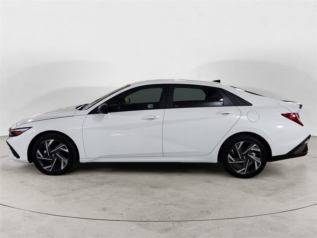 Used 2025 Hyundai Elantra Hybrid SEL Sport 4D Sedan - KMHLM4DJ5SU130228