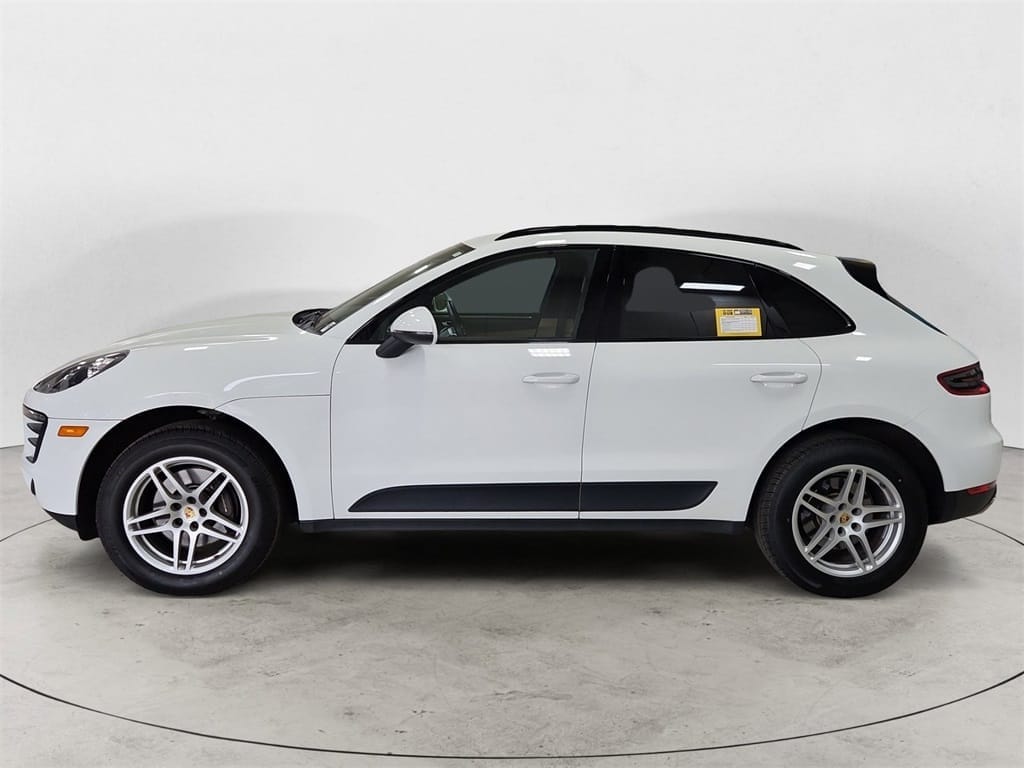 Used 2017 Porsche Macan Base 4D Sport Utility - WP1AA2A53HLB08869