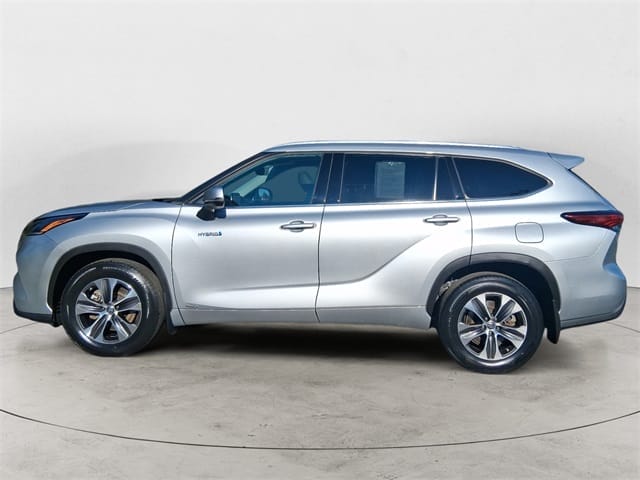 Used 2021 Toyota Highlander Hybrid XLE 4D Sport Utility – 5TDGBRCHXMS038756