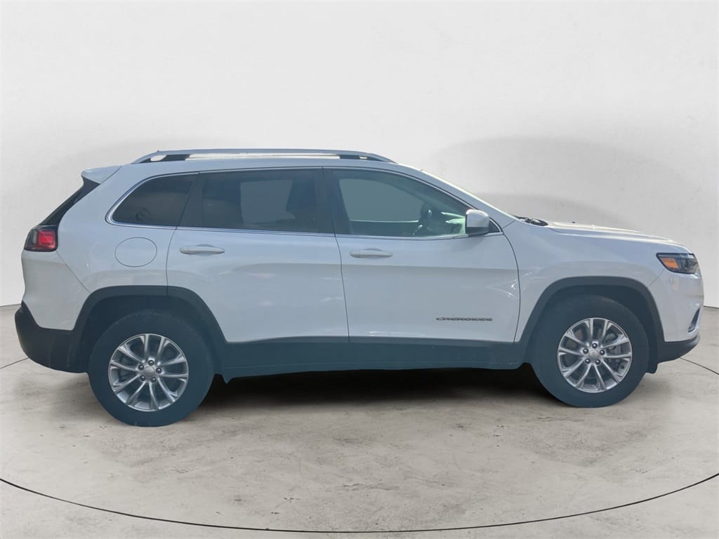 Used 2019 Jeep Cherokee Latitude 4D Sport Utility - 1C4PJMCB3KD271713