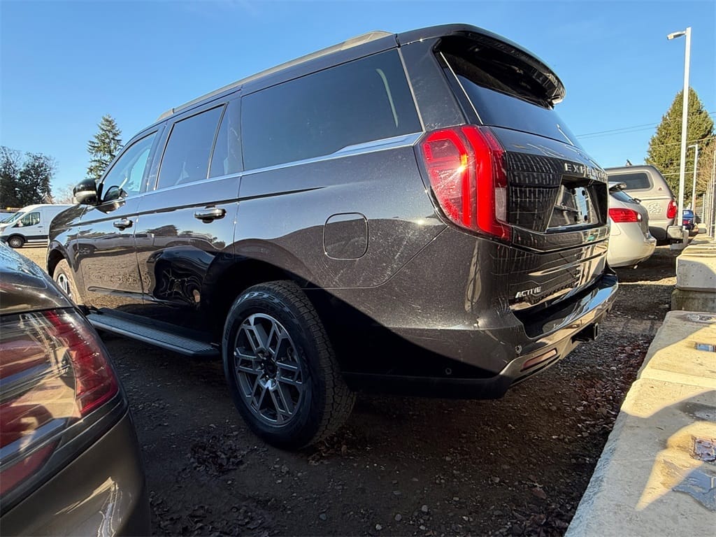 Used 2025 Ford Expedition Active 4D Sport Utility - 1FMJU1J88SEA09713