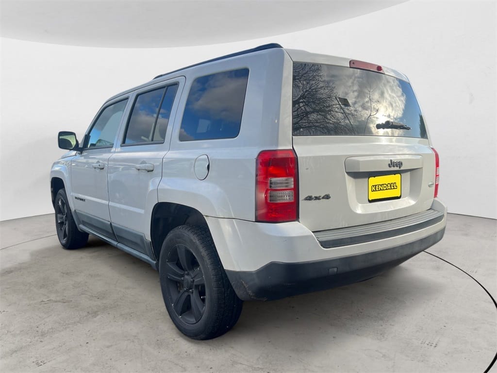 Used 2011 Jeep Patriot Latitude X 4D Sport Utility - 1J4NF1GB1BD265663