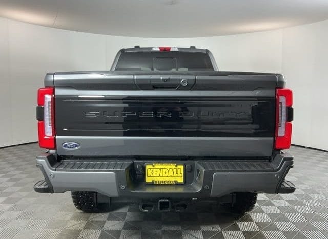 Used 2025 Ford F-350SD Platinum 4D Crew Cab – 1FT8W3BM1SEC33538 full