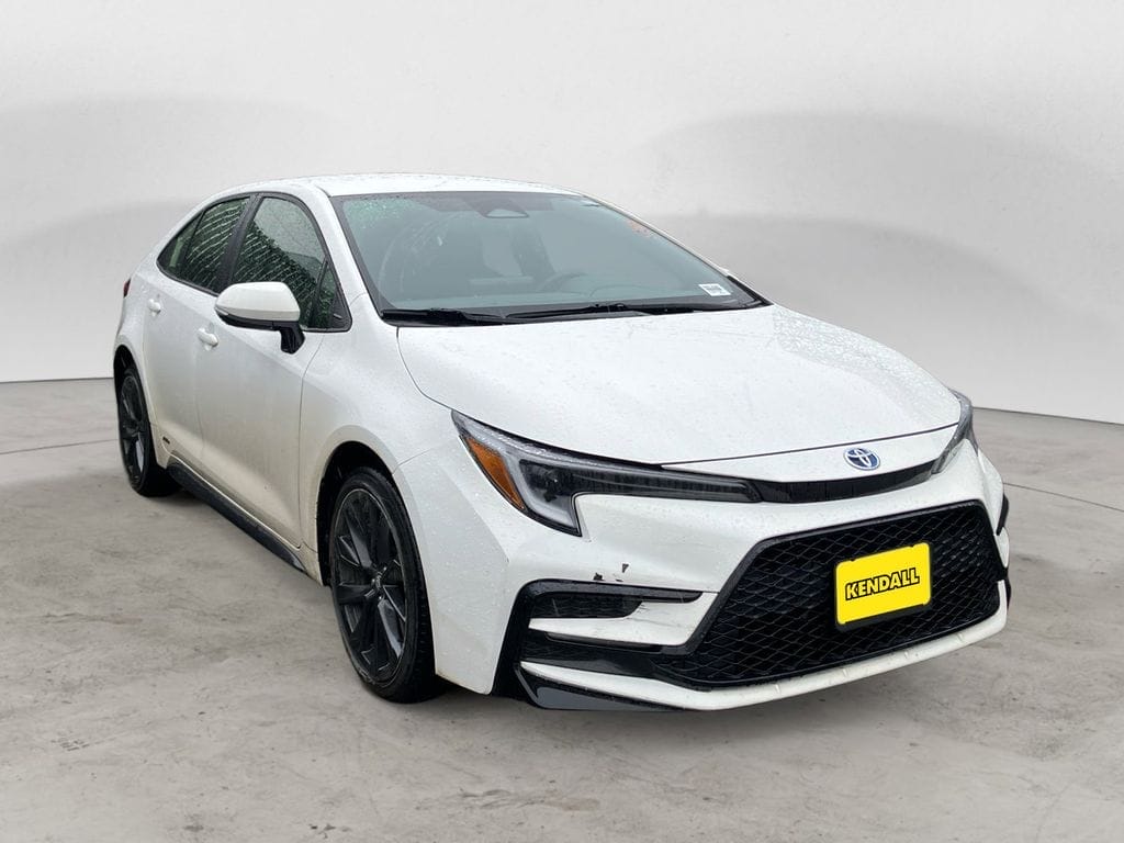 Used 2024 Toyota Corolla Hybrid SE 4D Sedan - JTDBDMHE9R3009733