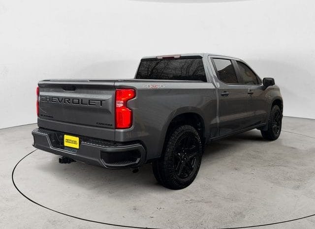 Used 2022 Chevrolet Silverado 1500 LTD Custom 4D Crew Cab – 1GCPYBEK0NZ184579 full