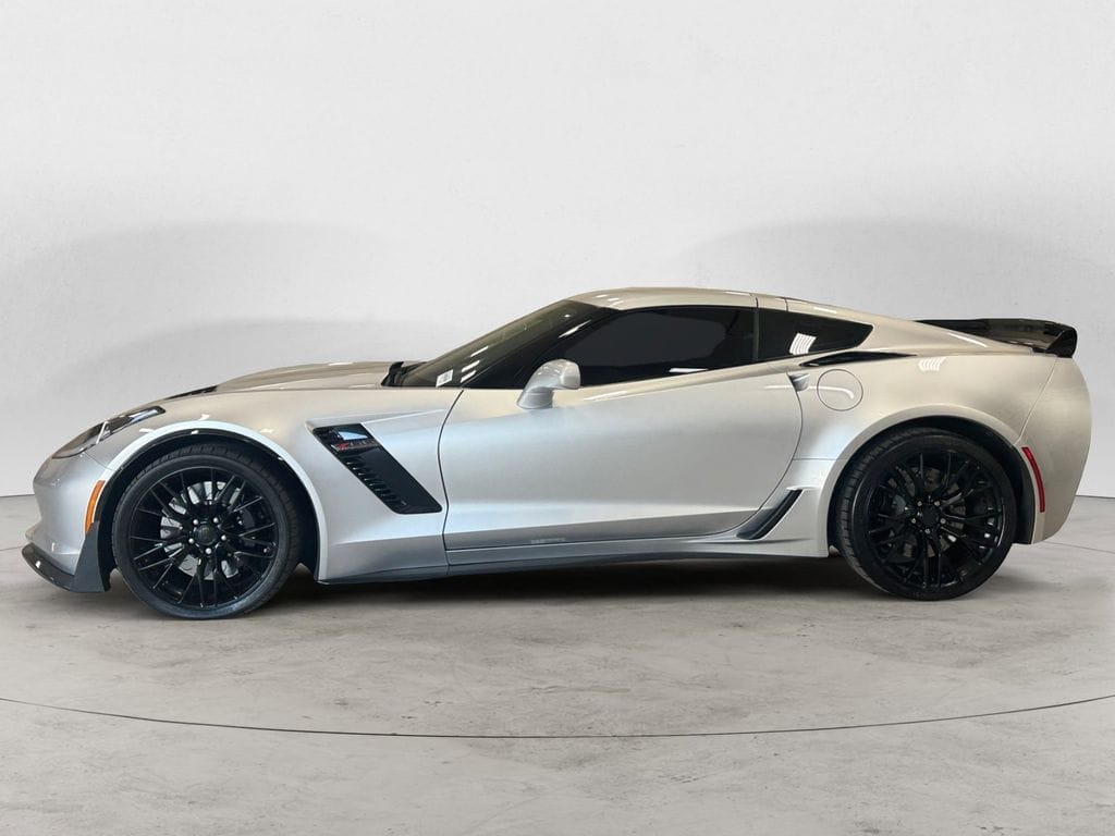 Used 2015 Chevrolet Corvette Z06 2D Coupe - 1G1YU2D65F5607579