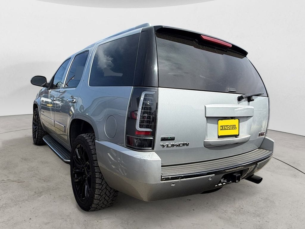 Used 2010 GMC Yukon Denali 4D Sport Utility - 1GKUKEEF5AR163069
