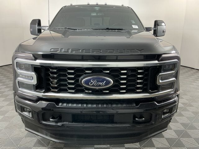Used 2025 Ford F-450SD Platinum 4D Crew Cab – 1FT8W4DMXSED54720