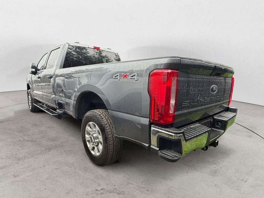 Used 2024 Ford F-250SD XLT 4D Crew Cab - 1FT7W2BT3RED53042