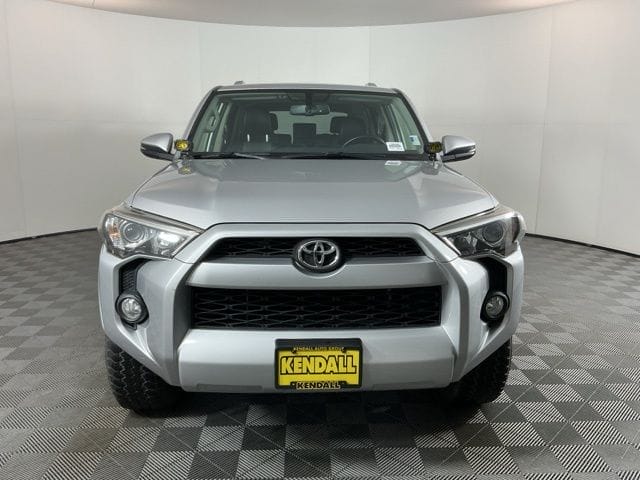 Used 2018 Toyota 4Runner SR5 Premium 4D Sport Utility - JTEBU5JR3J5585633