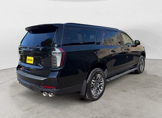 Used 2026 Chevrolet Suburban Z71 4D Sport Utility – 1GNS6DK88TR166243 full
