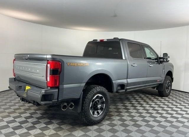 Used 2024 Ford F-350SD Platinum 4D Crew Cab – 1FT8W3BM0RED37464 full