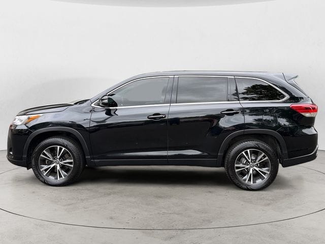 Used 2019 Toyota Highlander LE 4D Sport Utility – 5TDZZRFH7KS292454