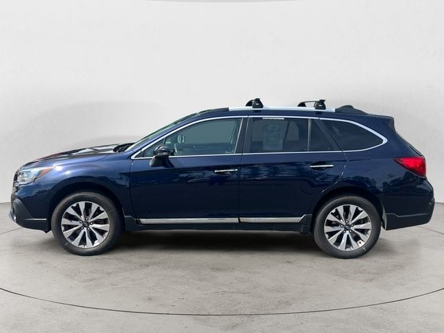 Used 2018 Subaru Outback 2.5i 4D Sport Utility - 4S4BSATC9J3210123