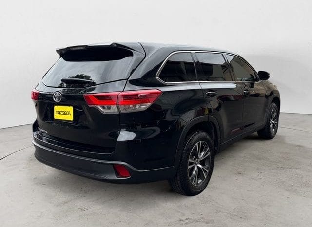 Used 2019 Toyota Highlander LE 4D Sport Utility – 5TDZZRFH7KS292454 full