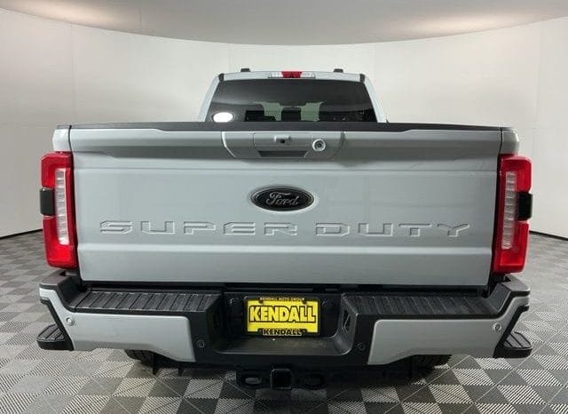 Used 2025 Ford F-350SD Lariat 4D Crew Cab – 1FT8W3BT8SEC43765 full