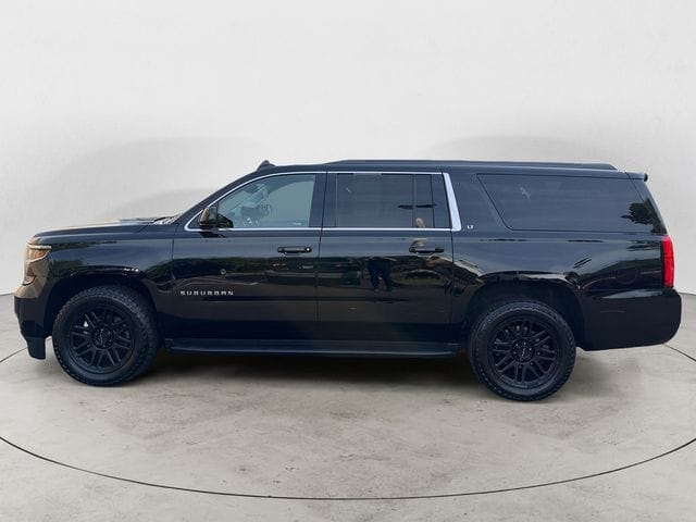 Used 2019 Chevrolet Suburban LT 4D Sport Utility - 1GNSKHKC8KR231517