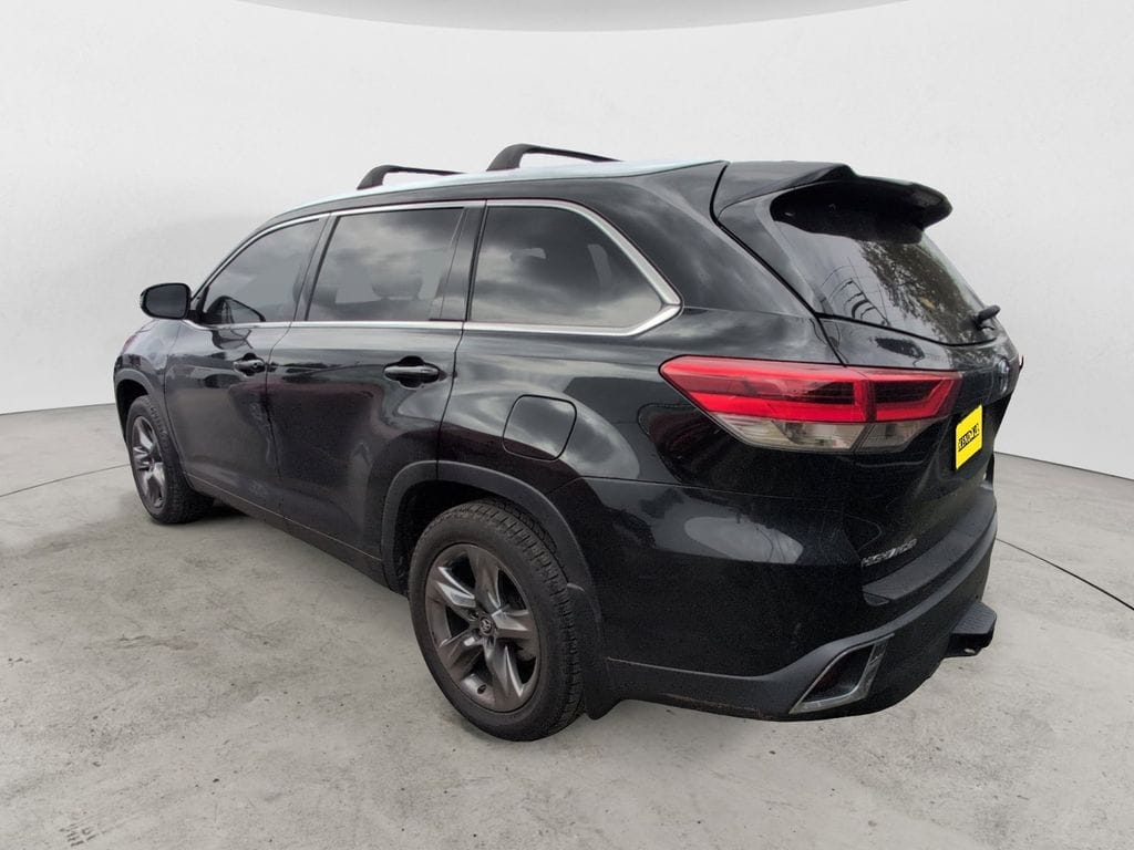 Used 2019 Toyota Highlander Limited Platinum 4D Sport Utility - 5TDDZRFHXKS966817