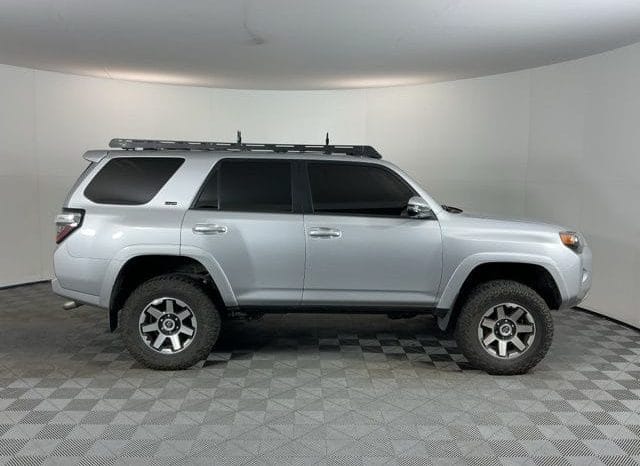 Used 2022 Toyota 4Runner SR5 Premium 4D Sport Utility – JTENU5JR8N6077574 full