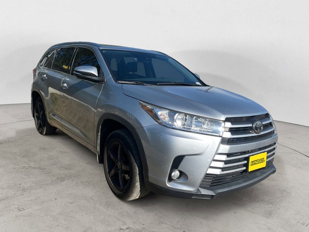 Used 2017 Toyota Highlander XLE 4D Sport Utility - 5TDJZRFH7HS448613